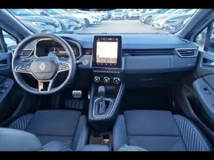 Photo 8 Renault Clio  1.6 E-Tech 145ch full hybrid esprit Alpine - 24