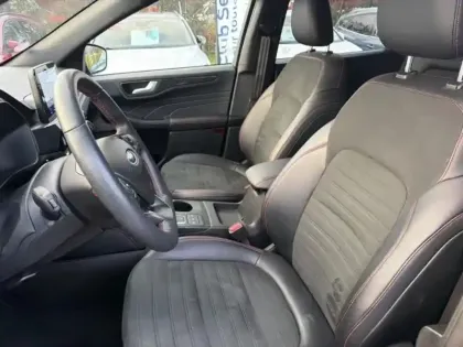 Photo 9 Ford Kuga  2.5 Duratec 190ch FHEV ST-Line X BVA i-AWD