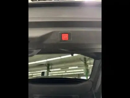 Photo 8 Peugeot 3008  Hybride Rechargeable Plug-in 195ch GT e-DCS7