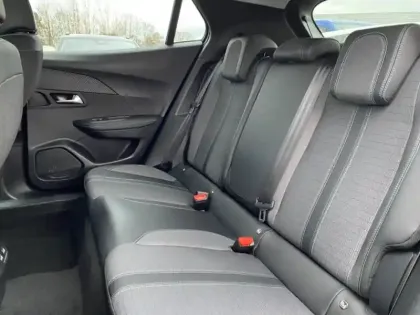 Photo 9 Peugeot 2008  e- 136ch Allure Pack