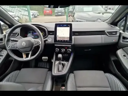 Photo 8 Renault Clio  1.6 E-Tech 145ch full hybrid esprit Alpine - 24