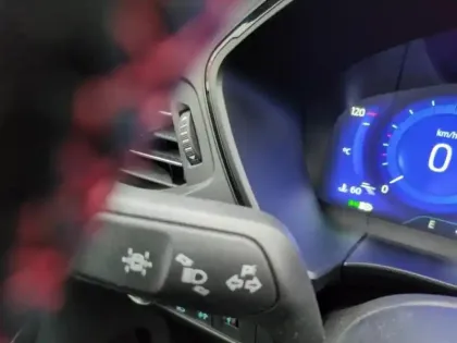 Photo 12 Ford Kuga  2.5 Duratec 190ch FHEV E85 ST-Line X BVA