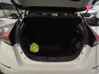 Photo 13 Nissan Leaf  150ch 40kWh Tekna 2018 Camera Siege chauf Volant chauf