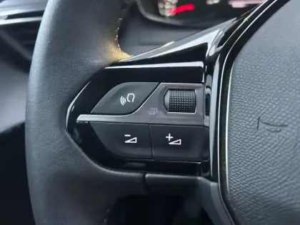 Photo 13 Peugeot 208  1.2 PureTech 75ch S&S Style