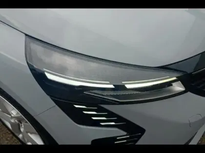 Photo 14 Renault Clio  1.6 E-Tech 145ch full hybrid Evolution - 25