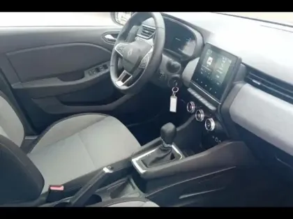 Photo 13 Renault Clio  1.6 E-Tech 145ch full hybrid Evolution - 25