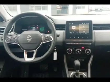 Photo 8 Renault Clio  1.6 E-Tech 145ch full hybrid Evolution - 25