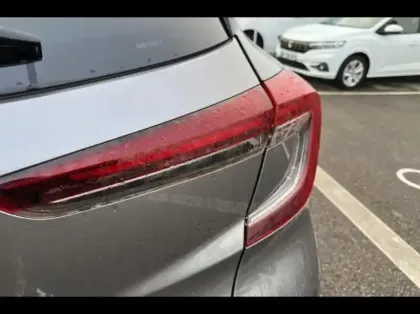 Photo 13 Renault Captur  1.6 E-Tech hybride rechargeable 160ch Intens -21