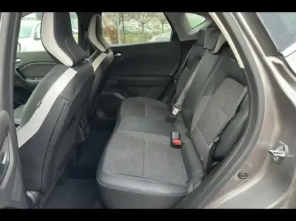 Photo 10 Renault Captur  1.6 E-Tech hybride rechargeable 160ch Intens -21