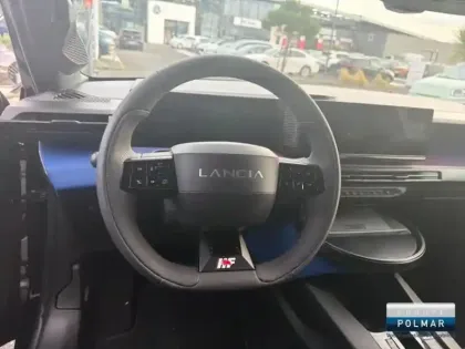 Photo 8 Lancia Ypsilon  Elettrica 156ch 54kWh HF Line