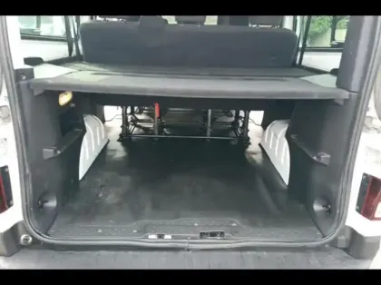 Photo 11 Renault Trafic  Combi L2 2.0 Blue dCi 150ch S&S Zen 8 places