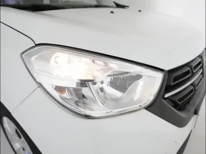 Photo 10 Dacia Lodgy  1.3 TCe 100ch FAP Essentiel 7 places E6D-Full