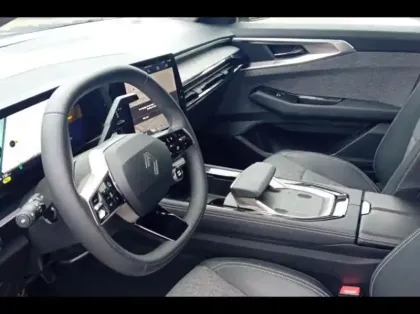 Photo 9 Renault Espace  1.2 E-Tech full hybrid 200ch Techno 7 places - 24