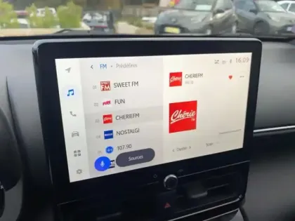 Photo 9 Toyota Yaris  Cross 130h Design AWD-i MC24