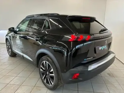 Photo 6 Peugeot 2008  e- 136ch GT