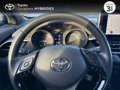 Photo 12 Toyota C-HR  122h Distinctive 2WD E-CVT MY22