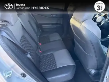 Photo 6 Toyota C-HR  122h Distinctive 2WD E-CVT MY22