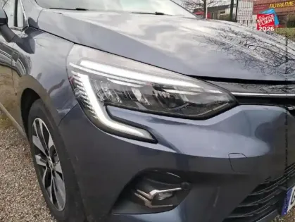 Photo 12 Renault Clio  1.6 E-Tech hybride 140ch Intens -21N