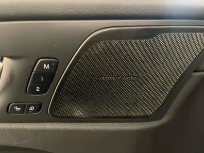 Photo 11 Volvo Xc60  T6 Hybride Rechargeable 253 + 145ch Ultra Style Chrome Geartronic 8 AWD