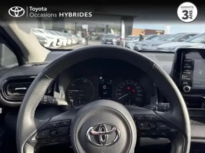Photo 12 Toyota Yaris  116h Dynamic 5p MC24