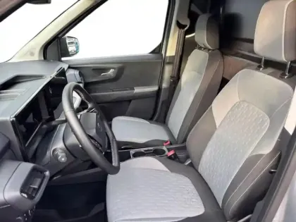 Photo 21 Ford Transit Courier  Electrique 100 kW 136ch Limited