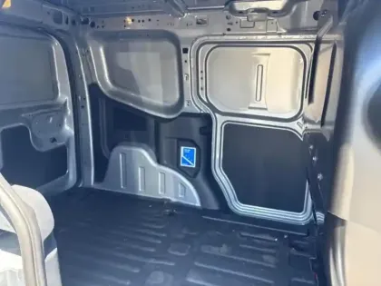 Photo 9 Ford Transit Courier  Electrique 100 kW 136ch Limited