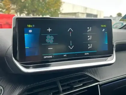 Photo 14 Peugeot 208  e- 136ch GT