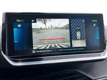 Photo 13 Peugeot 208  e- 136ch GT