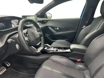 Photo 6 Peugeot 208  e- 136ch GT