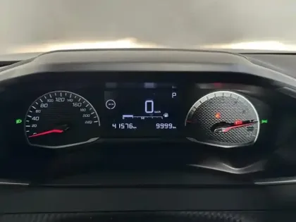 Photo 14 Peugeot 2008  1.2 PureTech 130ch S&S Active EAT8