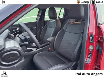 Photo 8 Jeep Avenger  1.2 Turbo T3 100ch MHEV Altitude BVR6 eHybrid