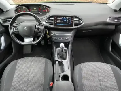 Photo 10 Peugeot 308  1.2 PureTech 110ch E6.3 S&S Allure