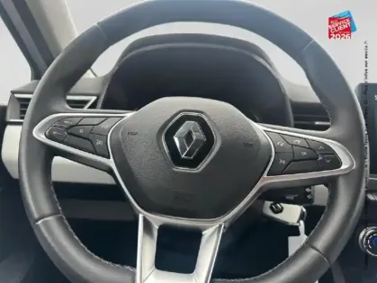 Photo 11 Renault Clio  1.6 E-Tech hybride 145ch Evolution