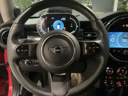 Photo 5 Mini Mini  Cooper 136ch Edition Premium Plus BVA7