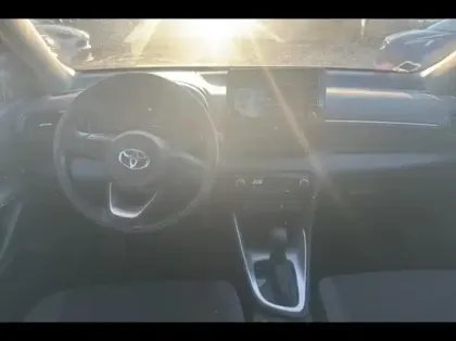 Photo 11 Toyota Yaris  116h Dynamic 5p MY22