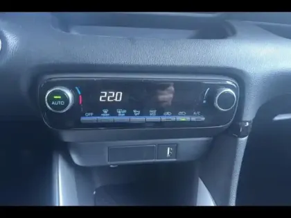 Photo 14 Toyota Yaris  116h Dynamic 5p MY22