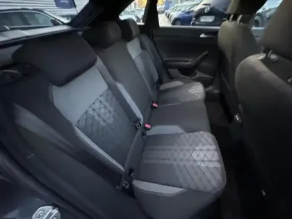 Photo 10 Volkswagen Taigo  1.5 TSI 150ch R-Line Edition DSG7