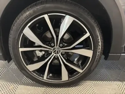 Photo 6 Volkswagen Taigo  1.5 TSI 150ch R-Line Edition DSG7