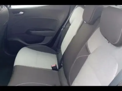 Photo 10 Renault Clio  1.6 E-Tech 145ch full hybrid Evolution - 25