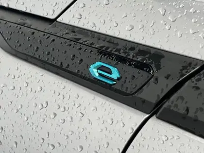 Photo 5 Peugeot 2008  e- 136ch Active Business