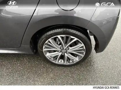 Photo 11 Toyota Yaris  116h Iconic 5p MY22