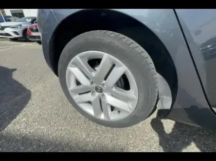 Photo 12 Renault Clio  1.6 E-Tech hybride 140ch Business -21N