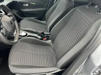 Photo 10 Peugeot 208  Hybrid 100 e-DCS6