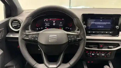 Photo 9 Seat Arona  1.0 TSI 115 ch Start/Stop DSG7