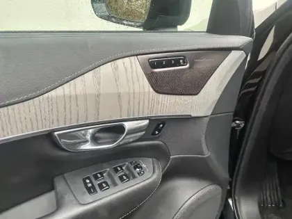 Photo 25 Volvo Xc90  T8 AWD Hybride Rechargeable 455 ch Geartronic 8 7pl