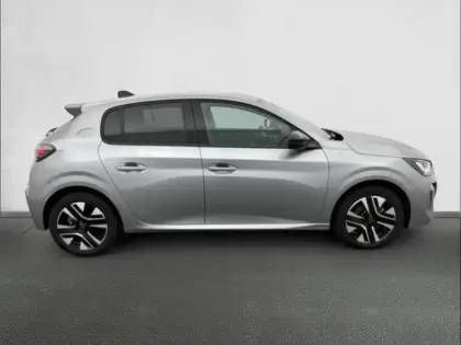 Photo 34 Peugeot 208  Hybrid 110 e-DCS6