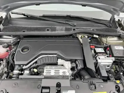 Photo 20 Peugeot 208  Hybrid 110 e-DCS6