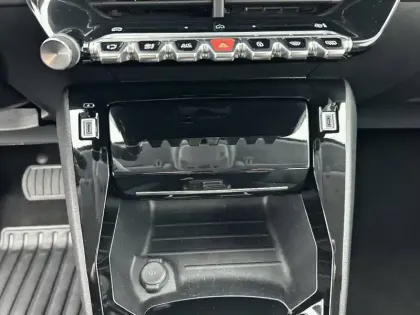 Photo 29 Peugeot 208  Hybrid 110 e-DCS6