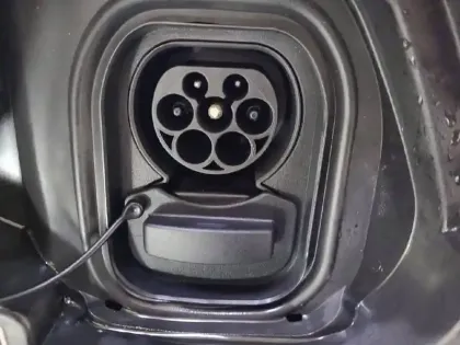 Photo 33 Peugeot 208  Electrique 50 kWh 136ch