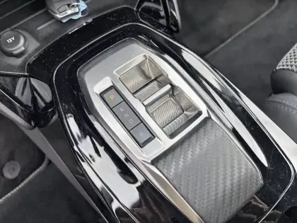 Photo 13 Peugeot 208  Electrique 50 kWh 136ch